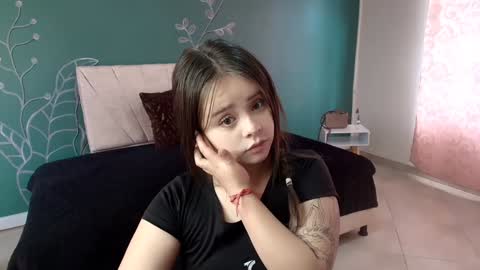 Snapshot of mariamcute_ chatting on 12.17.24 M A R I A N A online show from 12.17.24