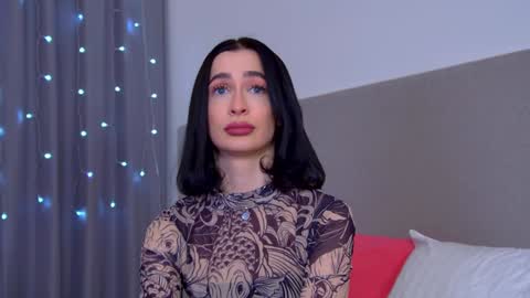 Snapshot of mariamenson chatting on 01.19.25 MariaMenson online show from 01.19.25