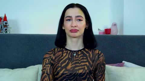 Snapshot of mariamenson chatting on 01.26.25 MariaMenson online show from 01.26.25