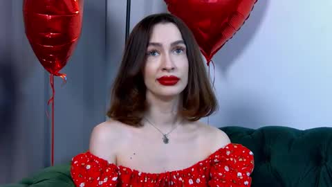 Snapshot of mariamenson chatting on 02.14.25 MariaMenson online show from 02.14.25