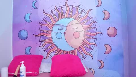 mariana_16_ online show from 11.18.25