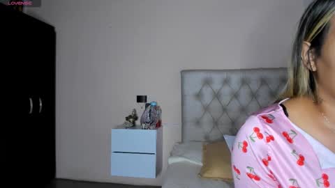 Snapshot of mariana__roe chatting on 12.02.25 Mariana Roe online show from 12.02.25