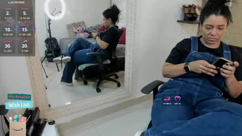 Snapshot of mariana_c chatting on 05.25.26 Mar y online show from 05.25.26