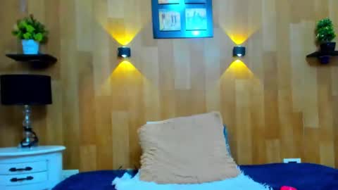 Mariana Angel online show from 02.06.25