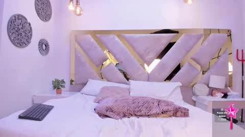 Marianee Rousse  online show from 09.25.25