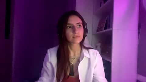 Snapshot of marianelatreff chatting on 06.18.26 Monica online show from 06.18.26