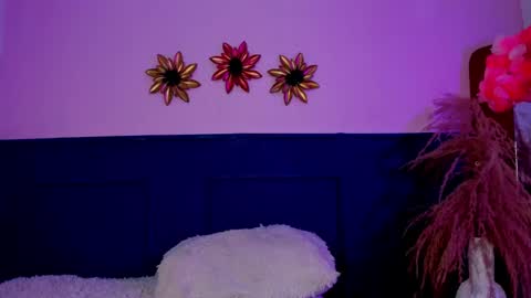 Snapshot of marianeporter_ chatting on 12.03.24 marianeporter online show from 12.03.24