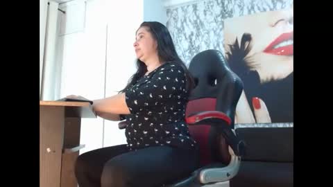 Snapshot of mariani_smith chatting on 09.18.25 Mariani online show from 09.18.25