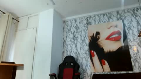 Snapshot of mariani_smith chatting on 10.20.25 Mariani online show from 10.20.25