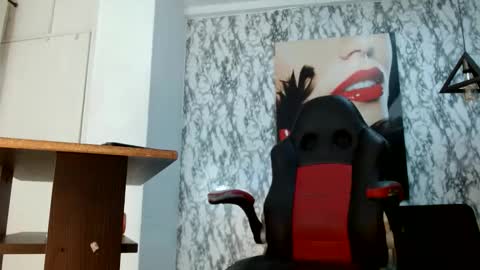 Snapshot of mariani_smith chatting on 11.19.25 Mariani online show from 11.19.25