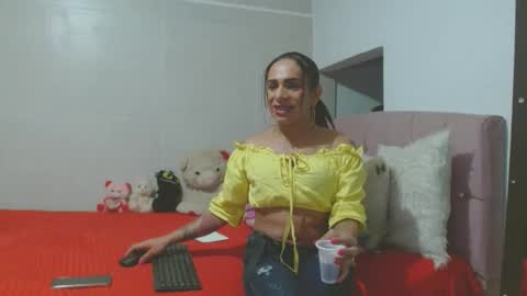 Snapshot of mariann_martins chatting on 01.23.25 mariann_martins online show from 01.23.25