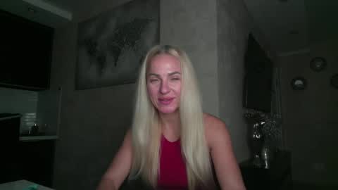 Snapshot of marianna1977 chatting on 10.26.25 marianna1977 online show from 10.26.25