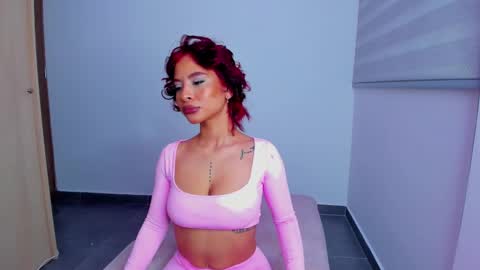 M A R I A N E online show from 02.15.25