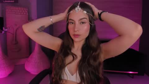 Marianne  online show from 12.17.25