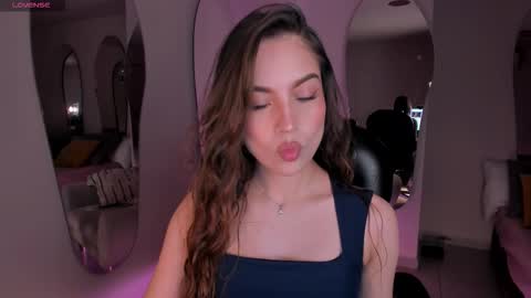 Marianne  online show from 03.04.26