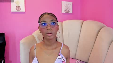 Snapshot of marianrosse chatting on 09.20.25 marianrosse online show from 09.20.25