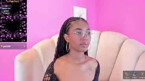 Snapshot of marianrosse chatting on 09.30.25 marianrosse online show from 09.30.25