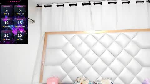 Snapshot of marianrosse chatting on 10.15.25 marianrosse online show from 10.15.25