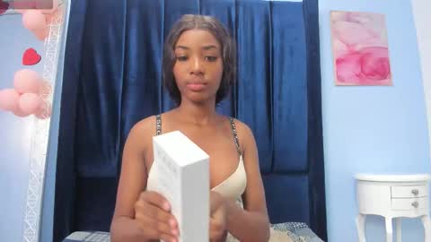 Snapshot of marianrosse chatting on 02.27.26 marianrosse online show from 02.27.26