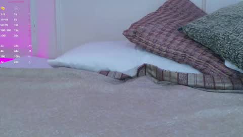 Snapshot of mariapettit chatting on 09.22.25 Maria Pettit online show from 09.22.25