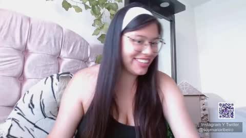 Snapshot of mariaribeiro chatting on 12.18.25 mariaribeiro online show from 12.18.25