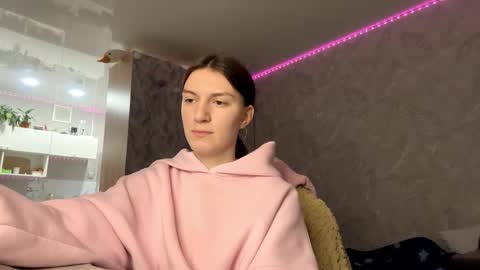 Snapshot of maribethgradowski chatting on 03.04.26 Eva online show from 03.04.26