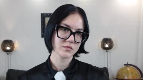 Snapshot of marie_fitch chatting on 11.13.25 Marie Fitch online show from 11.13.25