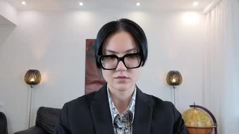 Snapshot of marie_fitch chatting on 05.20.26 Marie Fitch online show from 05.20.26