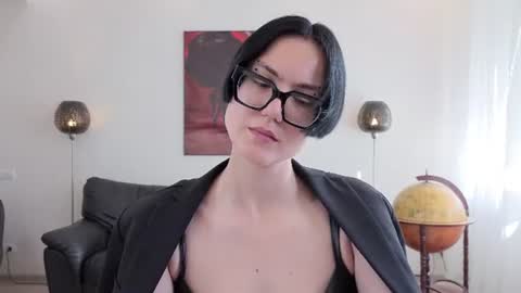 Snapshot of marie_fitch chatting on 06.25.26 Marie Fitch online show from 06.25.26