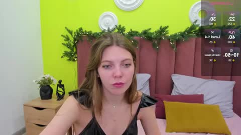 Snapshot of marie_reyes_ chatting on 12.14.24 Mary 3 online show from 12.14.24