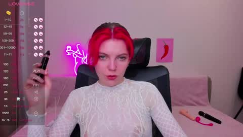 Snapshot of marie_reyess chatting on 05.27.26 Marie 3 online show from 05.27.26