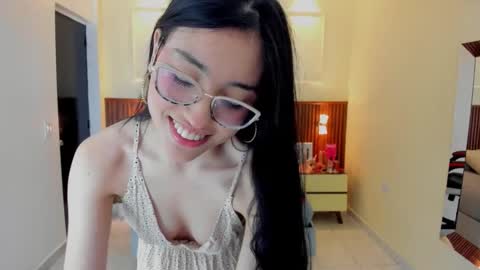 MARIE  online show from 03.30.26