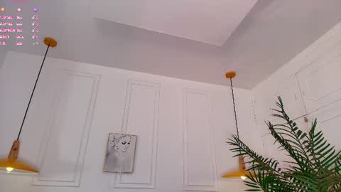 Snapshot of mariee_rosee chatting on 06.12.26 Mary online show from 06.12.26