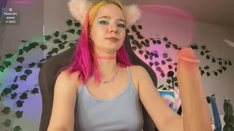 Snapshot of mariel_a_gold chatting on 11.04.25 Mariel Gold online show from 11.04.25