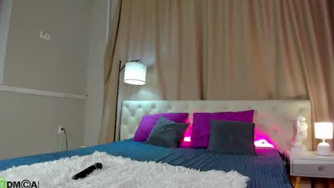 Mariel online show from 03.30.26