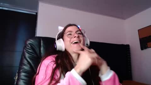 Snapshot of mariel_sins21 chatting on 01.16.25 Mariie online show from 01.16.25