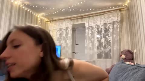 Snapshot of marielamilewski chatting on 11.13.25 Marie online show from 11.13.25