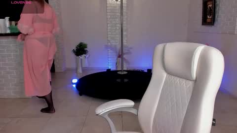 mariemlui online show from 11.17.25