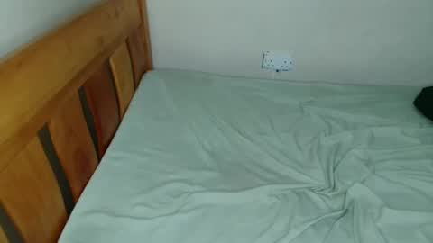 Snapshot of marigold_gift chatting on 05.19.26 gold online show from 05.19.26