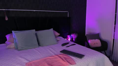 Mariana online show from 02.10.25