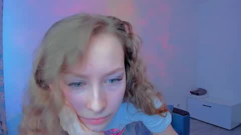 Snapshot of marilinal chatting on 02.06.25 Marilina online show from 02.06.25