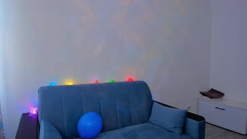 Snapshot of marilinal chatting on 02.12.25 Marilina online show from 02.12.25