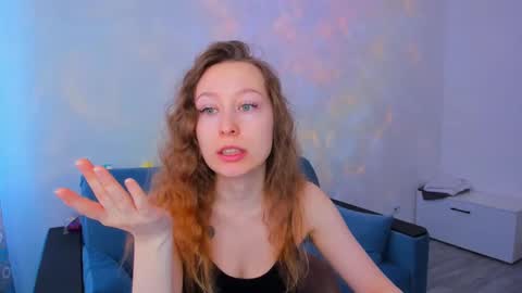 Snapshot of marilinal chatting on 02.15.25 Marilina online show from 02.15.25