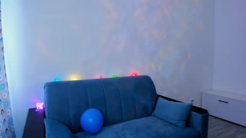 Snapshot of marilinal chatting on 02.17.25 Marilina online show from 02.17.25