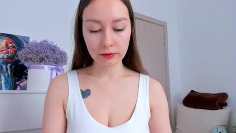 Snapshot of marilinal chatting on 11.18.25 Marilina online show from 11.18.25