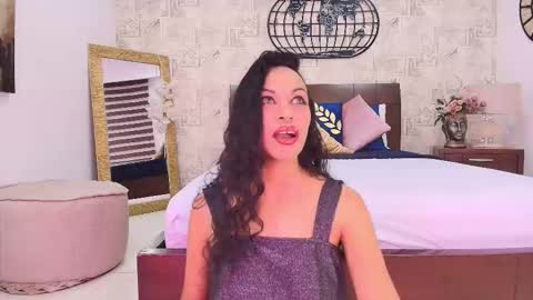 Snapshot of marilyn_blakee chatting on 11.14.25 MARIYLN BLAKE online show from 11.14.25