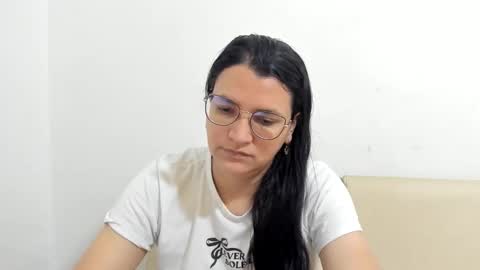 Snapshot of marilyn_garcia chatting on 02.13.26 MARILYN SEXY online show from 02.13.26