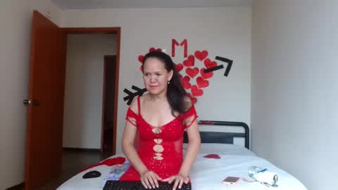 Snapshot of marilynbeautifullyhairy chatting on 02.11.25 marilyn online show from 02.11.25