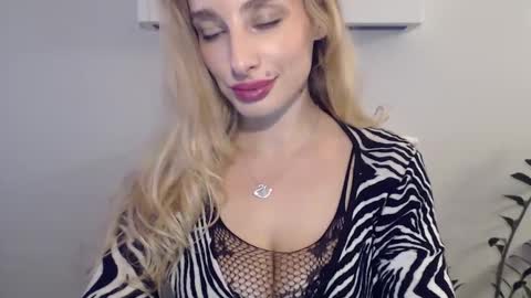 MarilynDevilish online show from 12.17.24