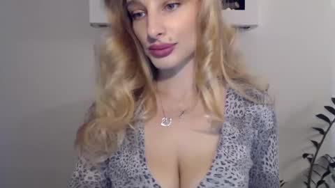 MarilynDevilish online show from 01.10.25